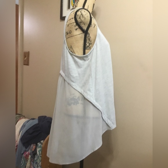 Sleeveless tunic by Umgee - Picture 2 of 3